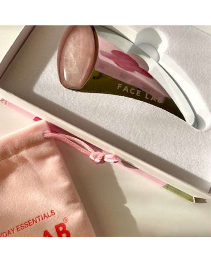 FACELAB GUA SHA 2 EN 1 EN ACIER INOXYDABLE ET ROLLER EN QUARTZ ROSE