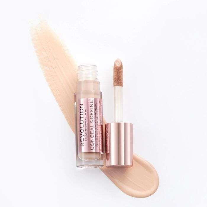 MAKEUP REVOLUTION REVOLUTION ANTI CERNE ET CONTOUR COUVRANCE TOTALE