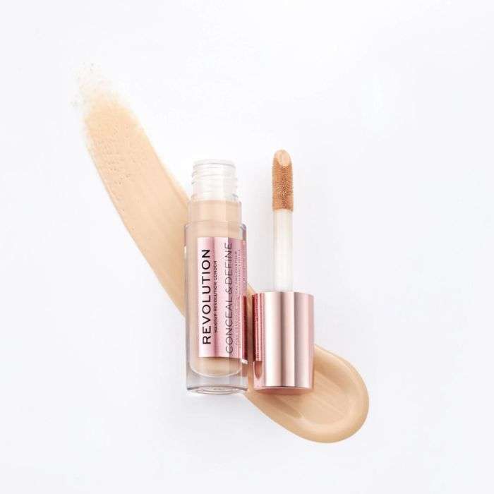 MAKEUP REVOLUTION REVOLUTION ANTI CERNE ET CONTOUR COUVRANCE TOTALE