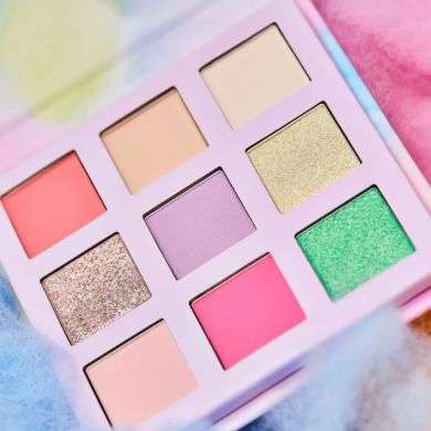 ESSENCE WHAT THE FLUFF EYESHADOW PALETTE 11.6G