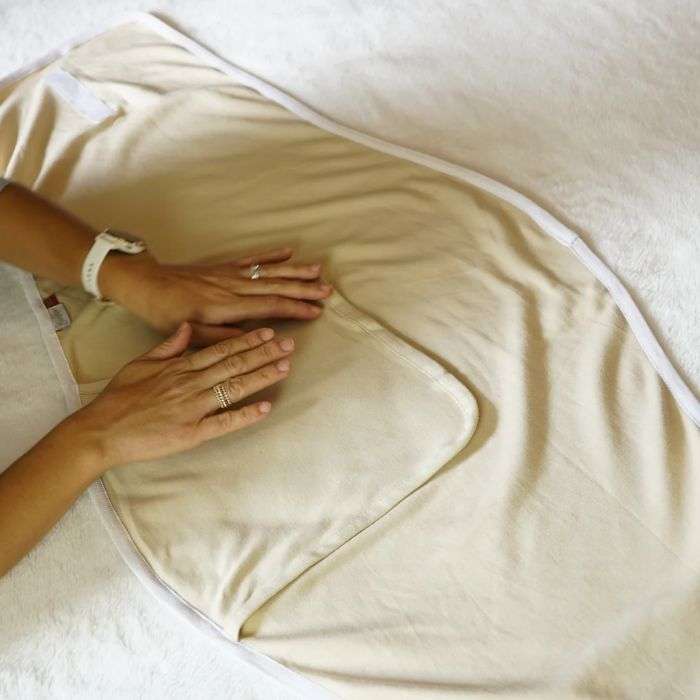 BAMBIDOU GAMAT COUVERTURE EMMAILLOTAGE BEIGE