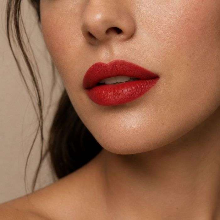 HENDIYA ROUGE A LEVRES LE ROUGE CARMIN 7ML