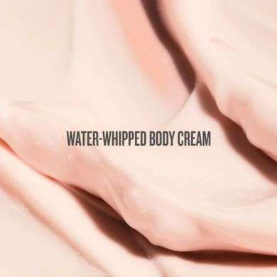 SOL DE JANEIRO ROSA CHARMOSA DEWY BODY CREAM 240 ML